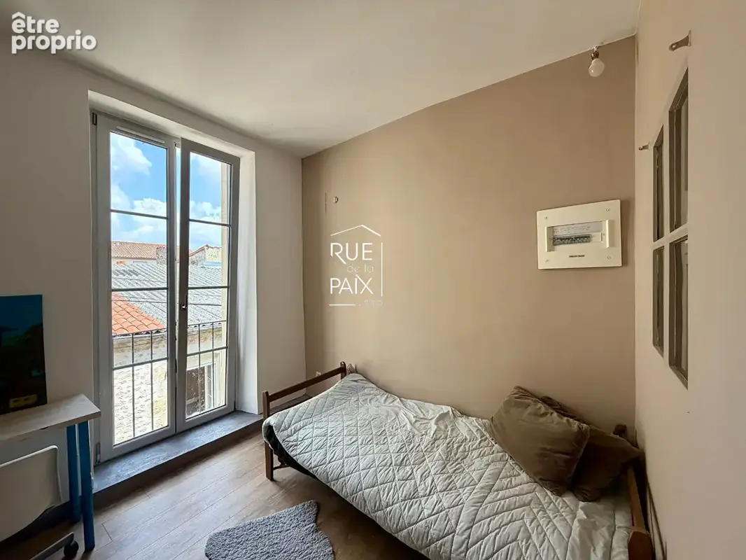 Maison de caractère - Saint-Maixent-l'École  - 5 chambres - 275 m2 - photo 13