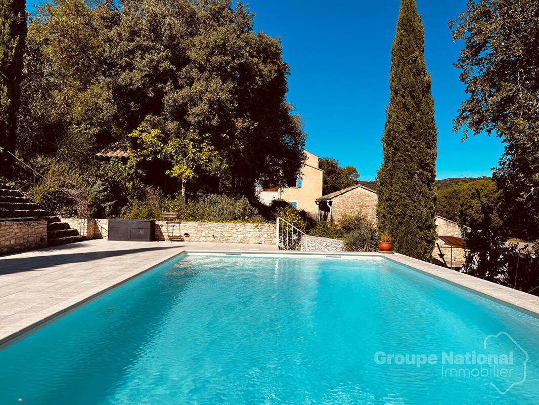 Terrain à GOUDARGUES