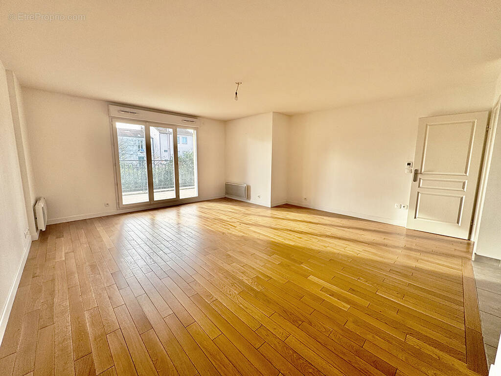 Appartement à LE PERREUX-SUR-MARNE