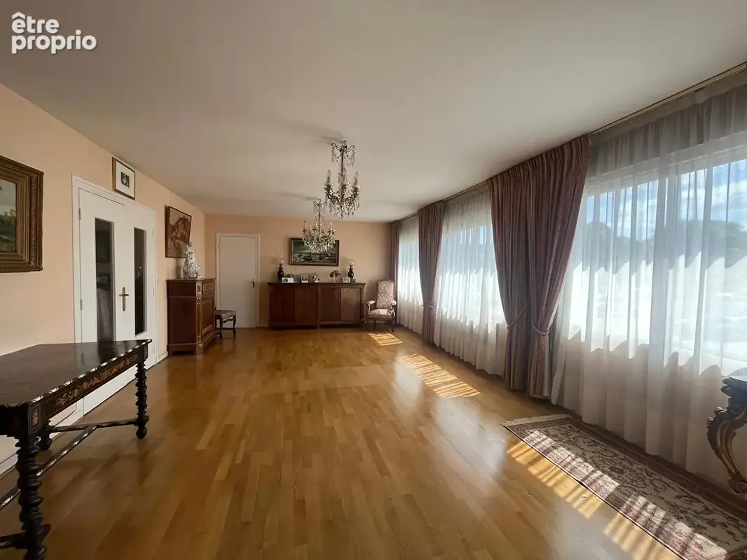 LANDIVISIAU - Appartement T4-  Centre Ville - photo 3