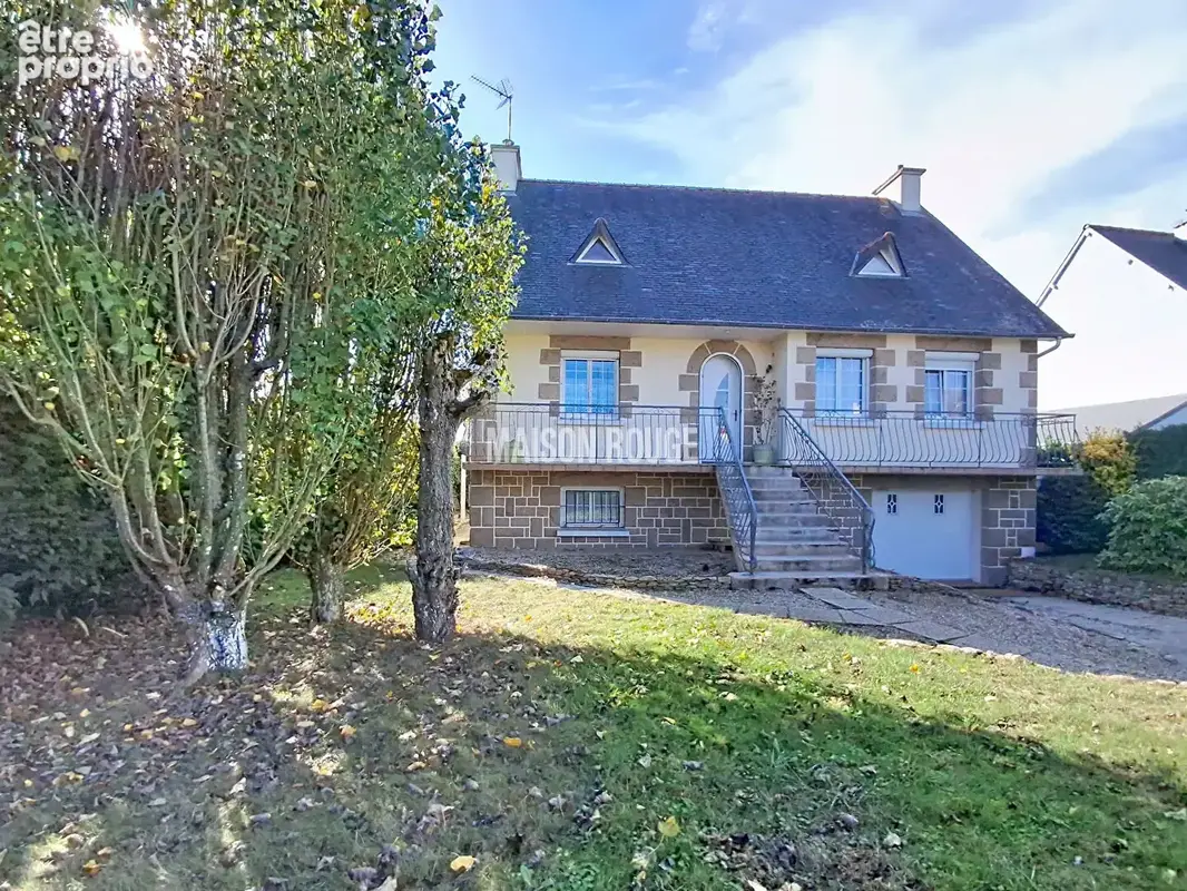 Bourg de PLOUFRAGAN à pied - Maison familiale au calme d'une impasse avec sous-sol total et beau jardin - photo 1