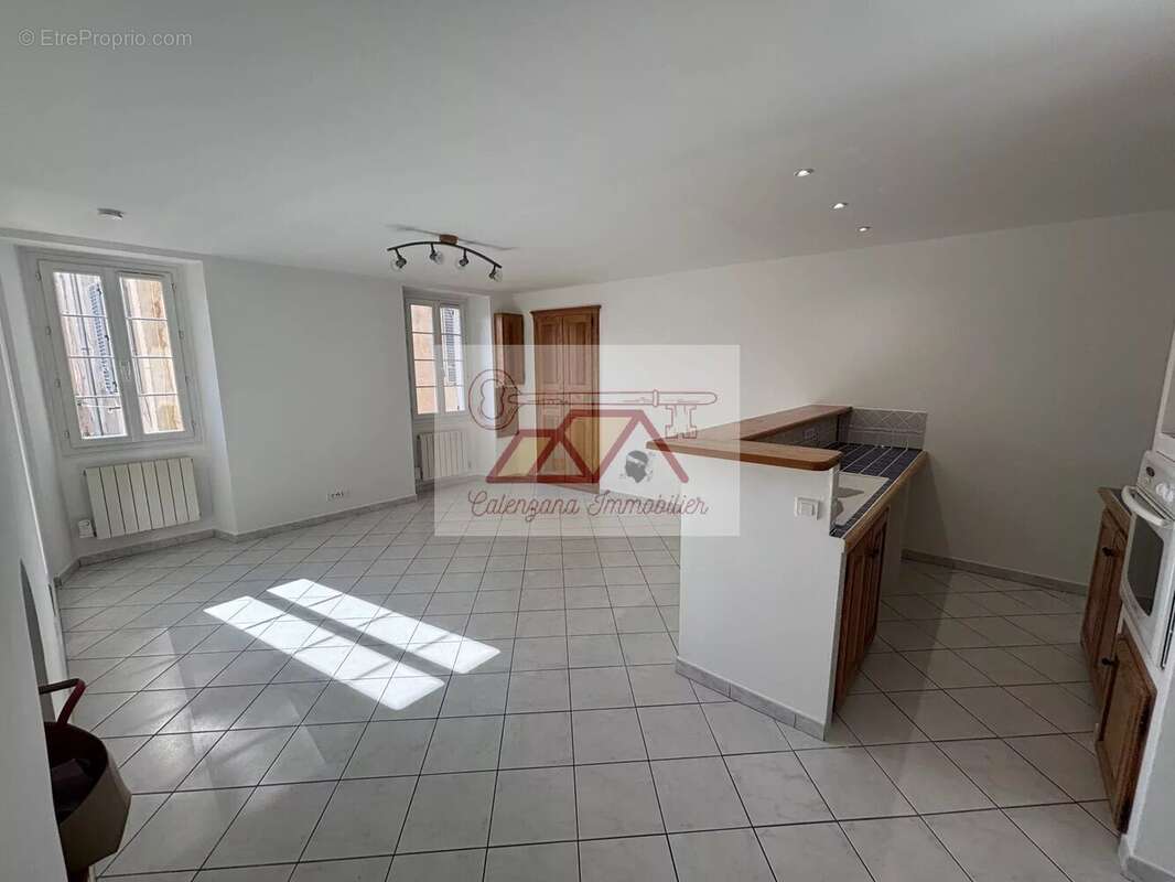 Appartement à L'ILE-ROUSSE