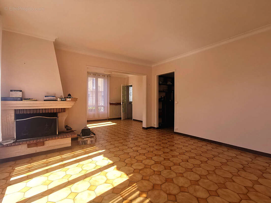 Maison à MONTIGNY-LES-CORMEILLES