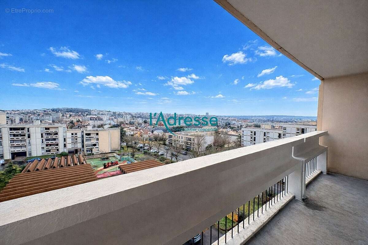 Appartement à NANTERRE