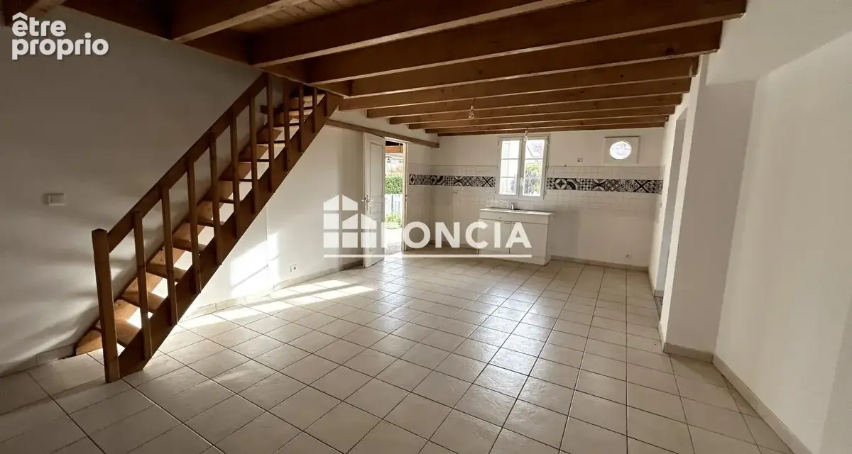Maison 3 chambres avec garage proche centre-bourg à la Dresserie - photo 5