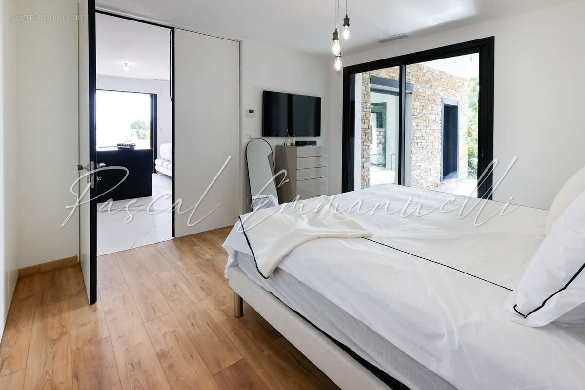 Appartement à VILLENEUVE-LOUBET