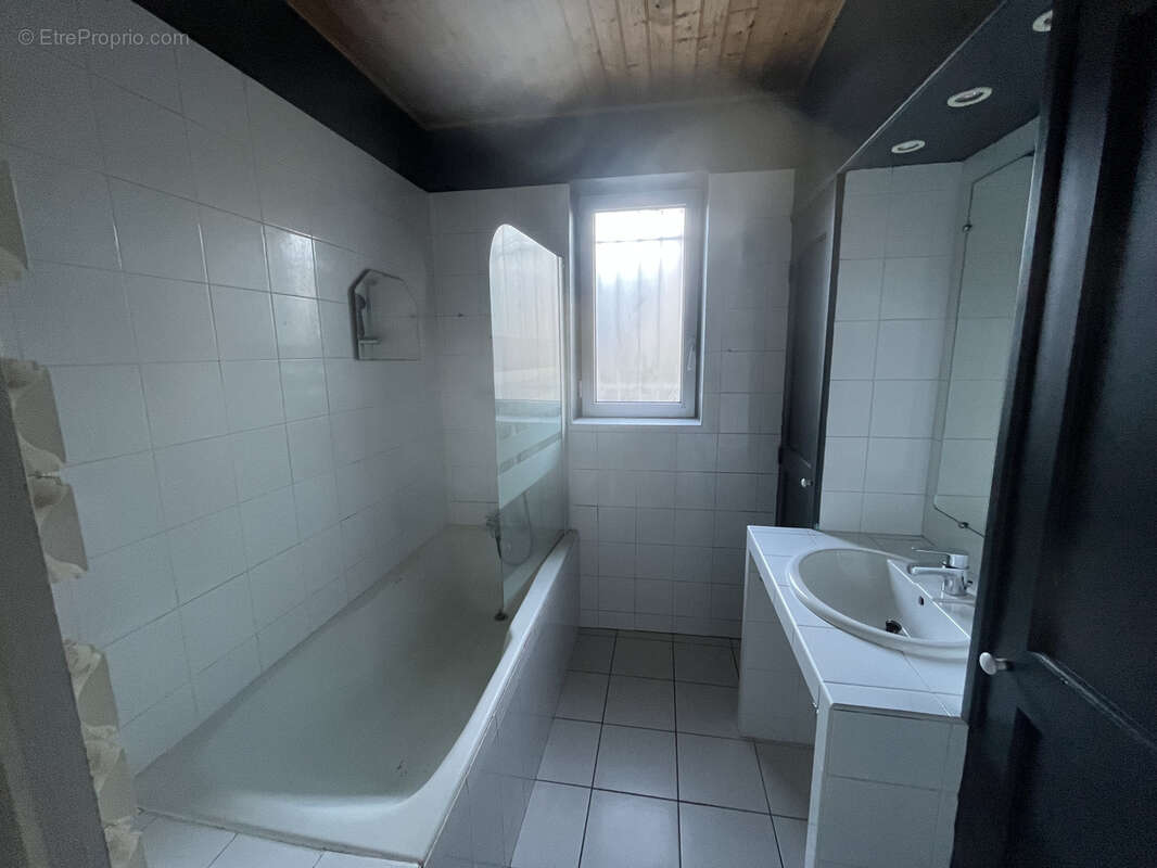 Maison à SAINT-GERVAIS-SUR-MARE