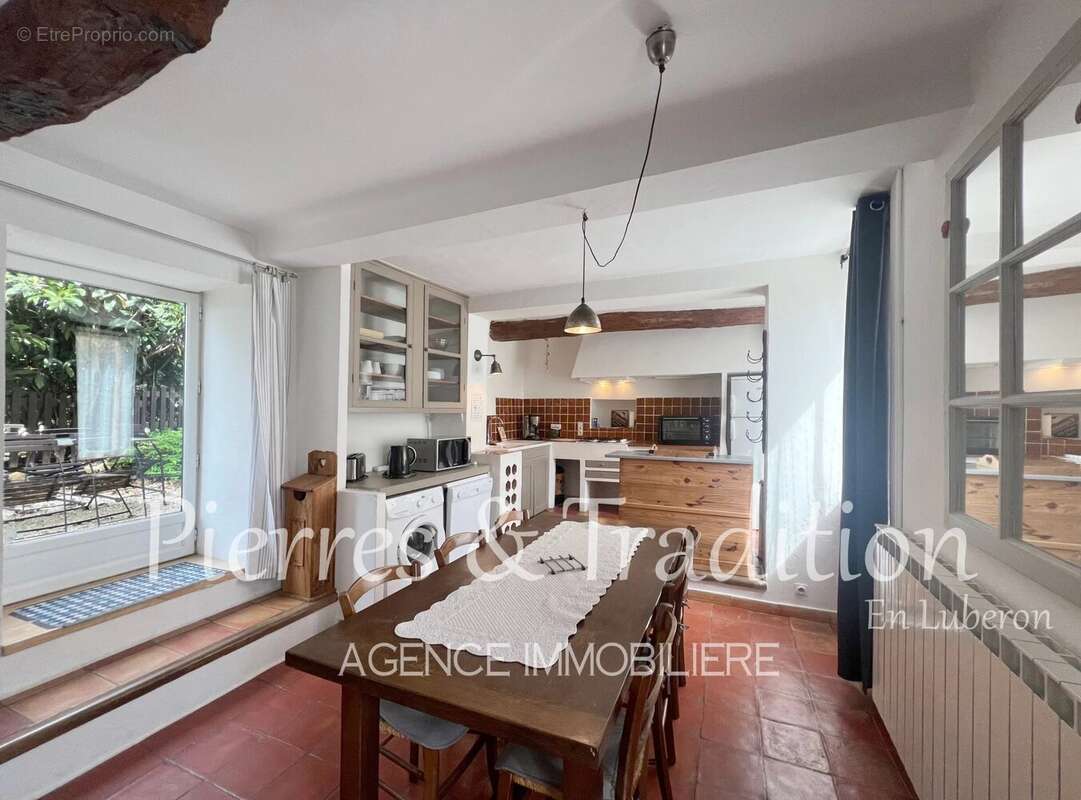 Maison à ROUSSILLON