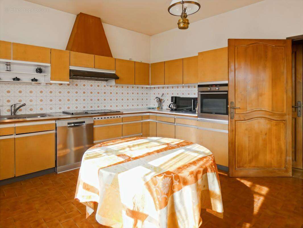 Maison à BAGNOLS-SUR-CEZE