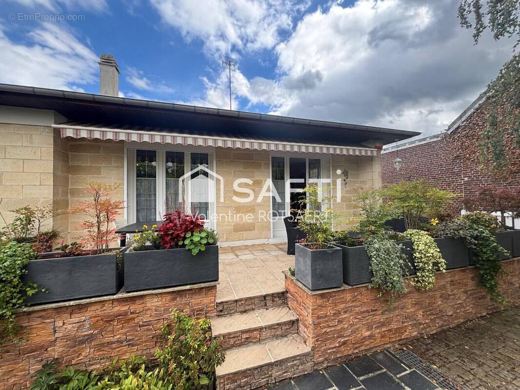 Photo 1 - Maison à COMPIEGNE