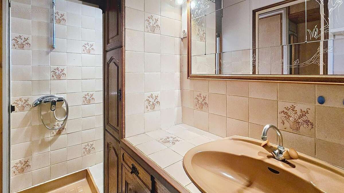 Maison 90 m² à La Ville-Du-Bois  - photo 7
