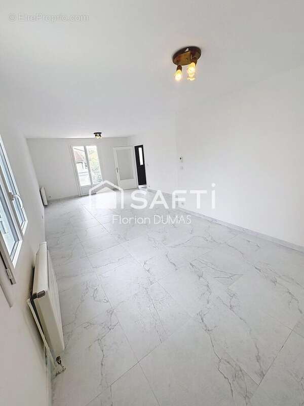 Photo 3 - Maison à ROMANS-SUR-ISERE