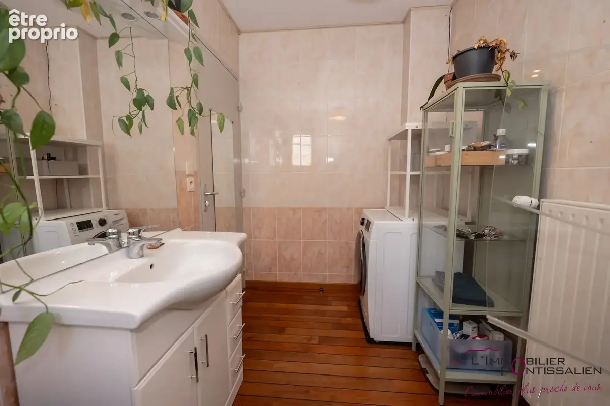 Appartement centre village MOUTHE - photo 17