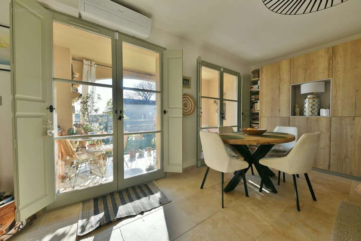Appartement à UZES