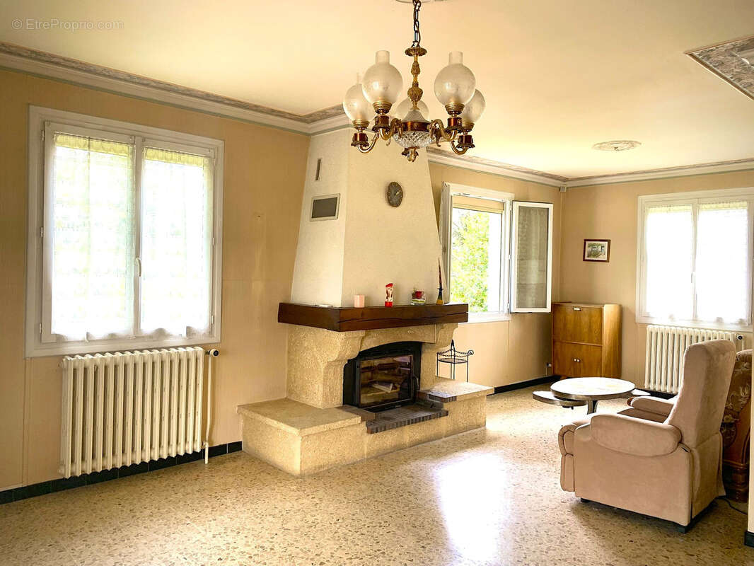 Maison à SAINT-PRIEST