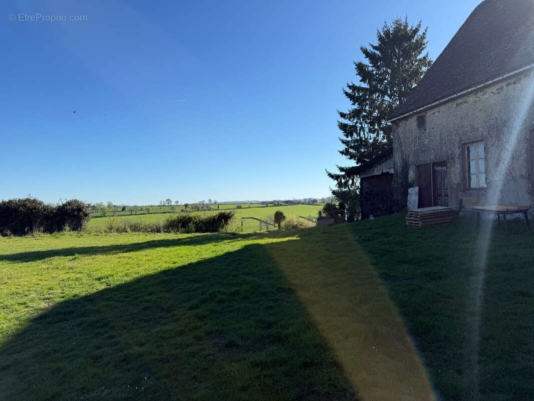 Maison à ARS-LES-FAVETS