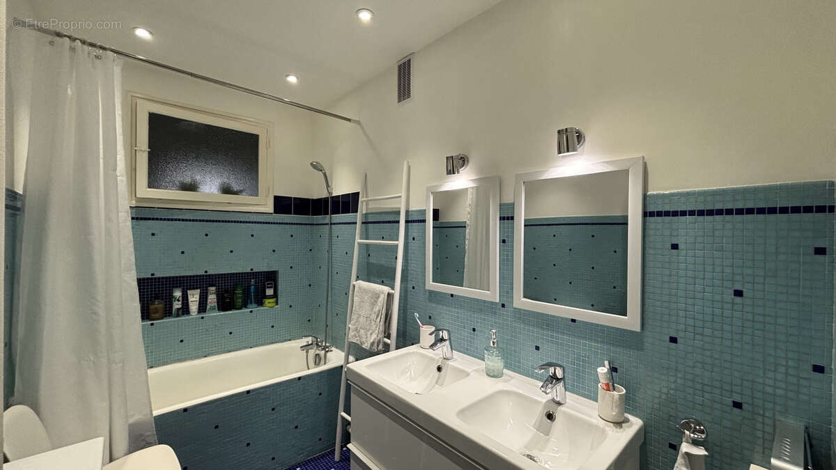 Appartement à ENGHIEN-LES-BAINS