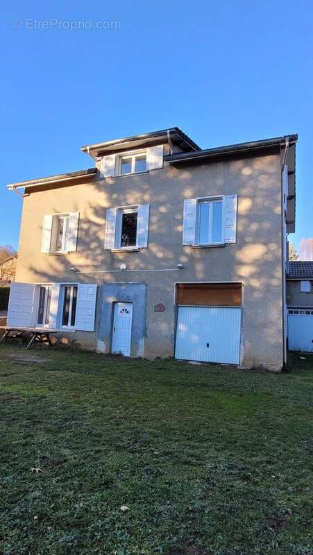 Maison à LE CHAMBON-SUR-LIGNON