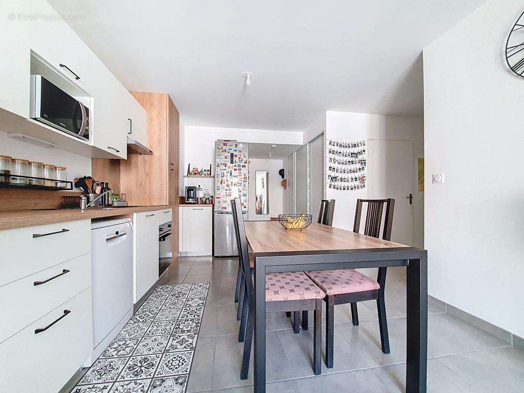 Appartement à SERPAIZE