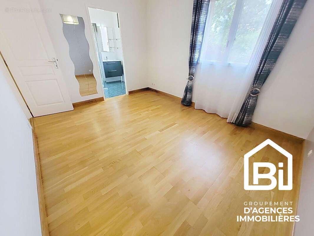 BENOUVILLE - mMaison de 7 pièces 124m2 - photo 7