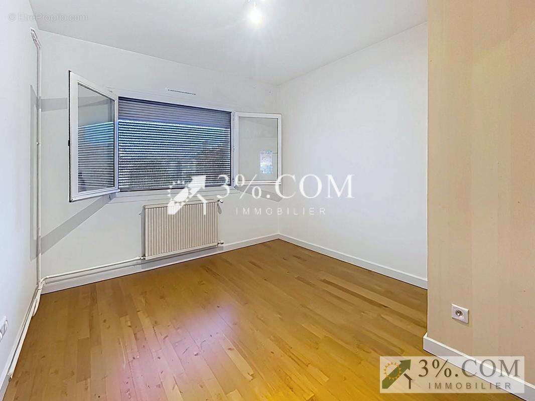 Appartement à ROMANS-SUR-ISERE