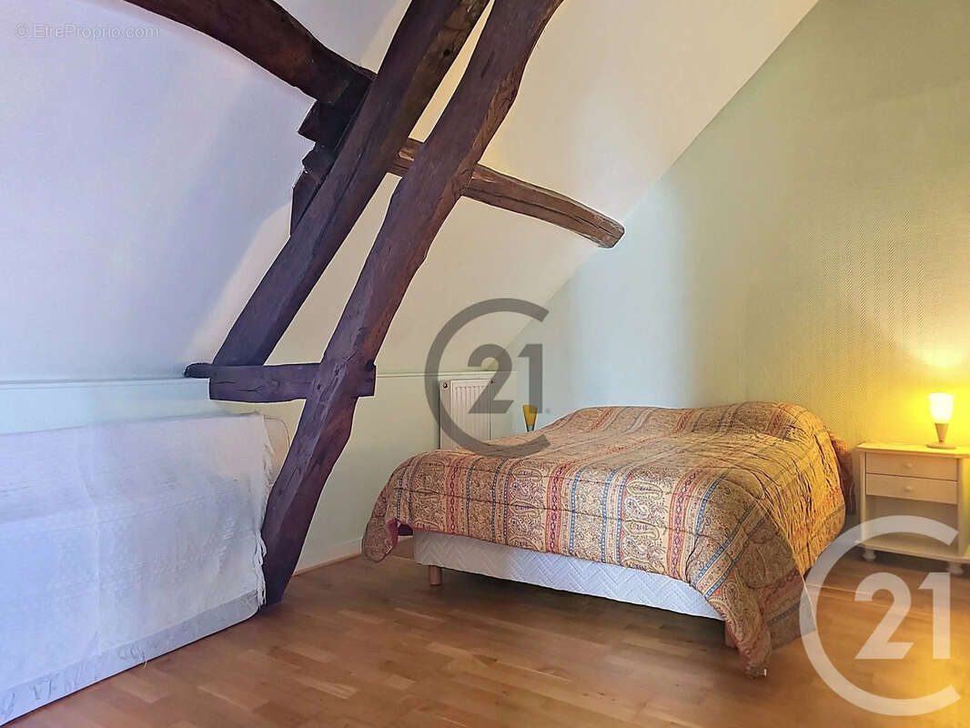 Maison 250 m² à Vulaines  - photo 16