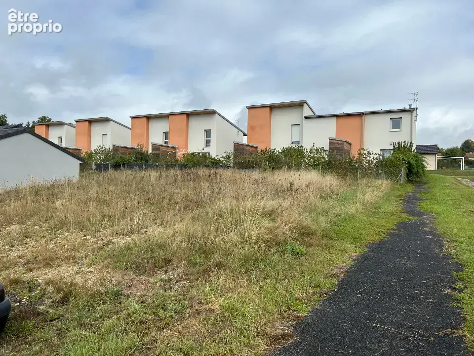 Terrain 416 m² à Naucelles  - photo 3