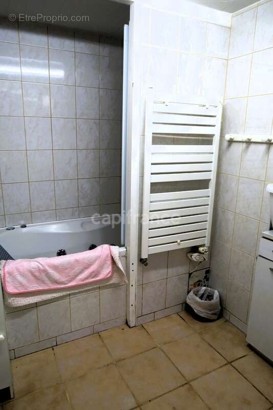 Maison à LA CHAPELLE-VICOMTESSE