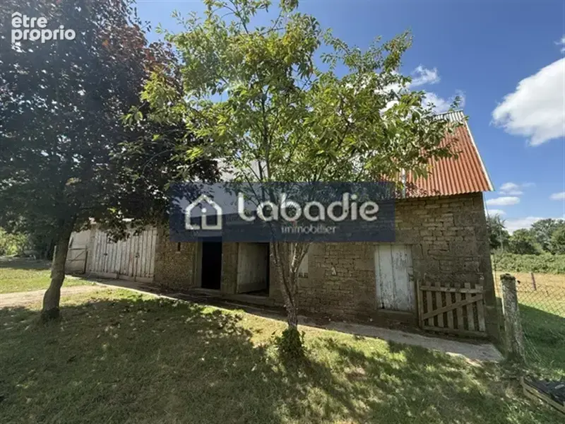 Maison 5 pièces - 3 chambres -3165m2 plusieurs dépendances à Vire - photo 3