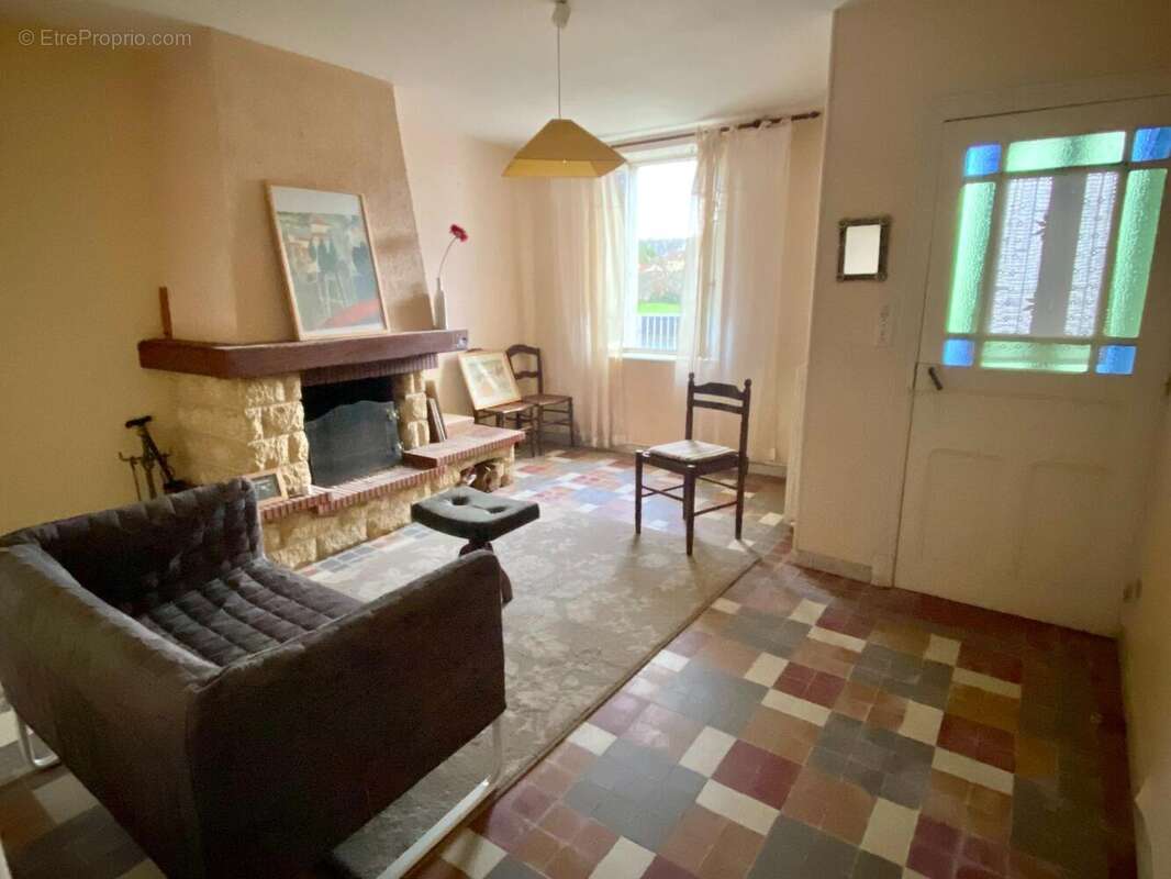 Photo 2 - Maison à PAYRIN-AUGMONTEL