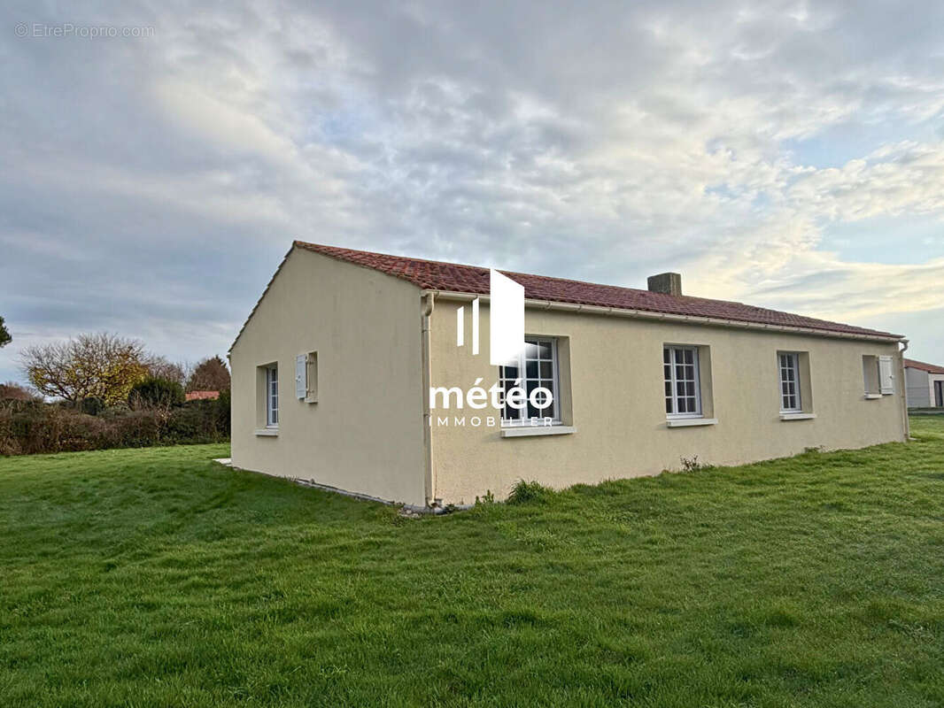 Maison à TALMONT-SAINT-HILAIRE