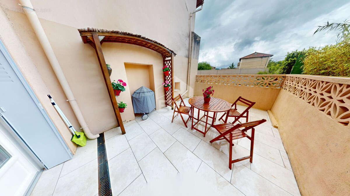 Maison à SAULT-BRENAZ