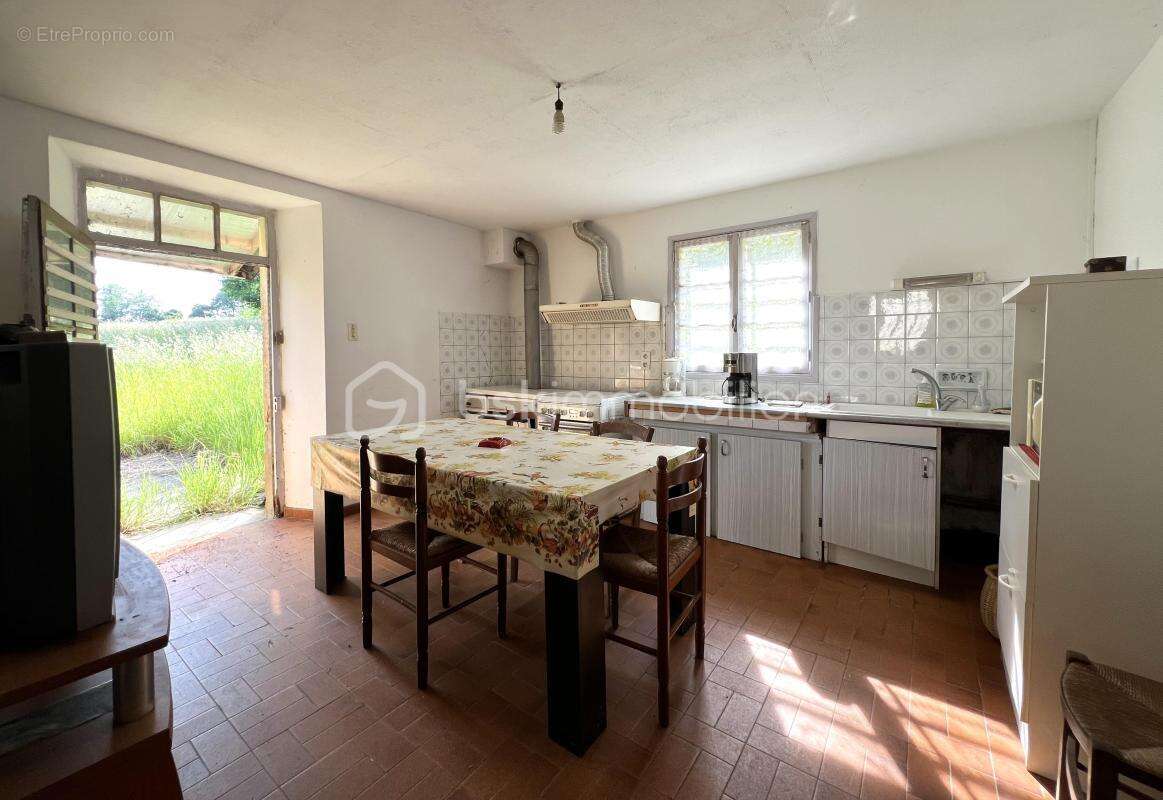 Maison à BENTAYOU-SEREE