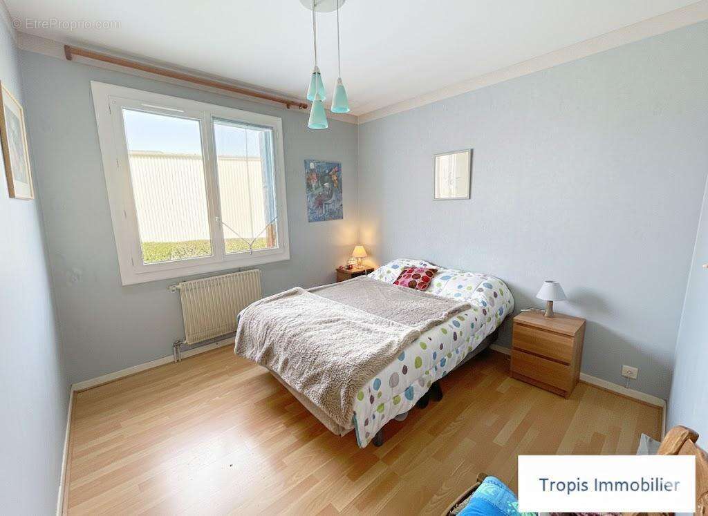   - Maison à PORTET-SUR-GARONNE