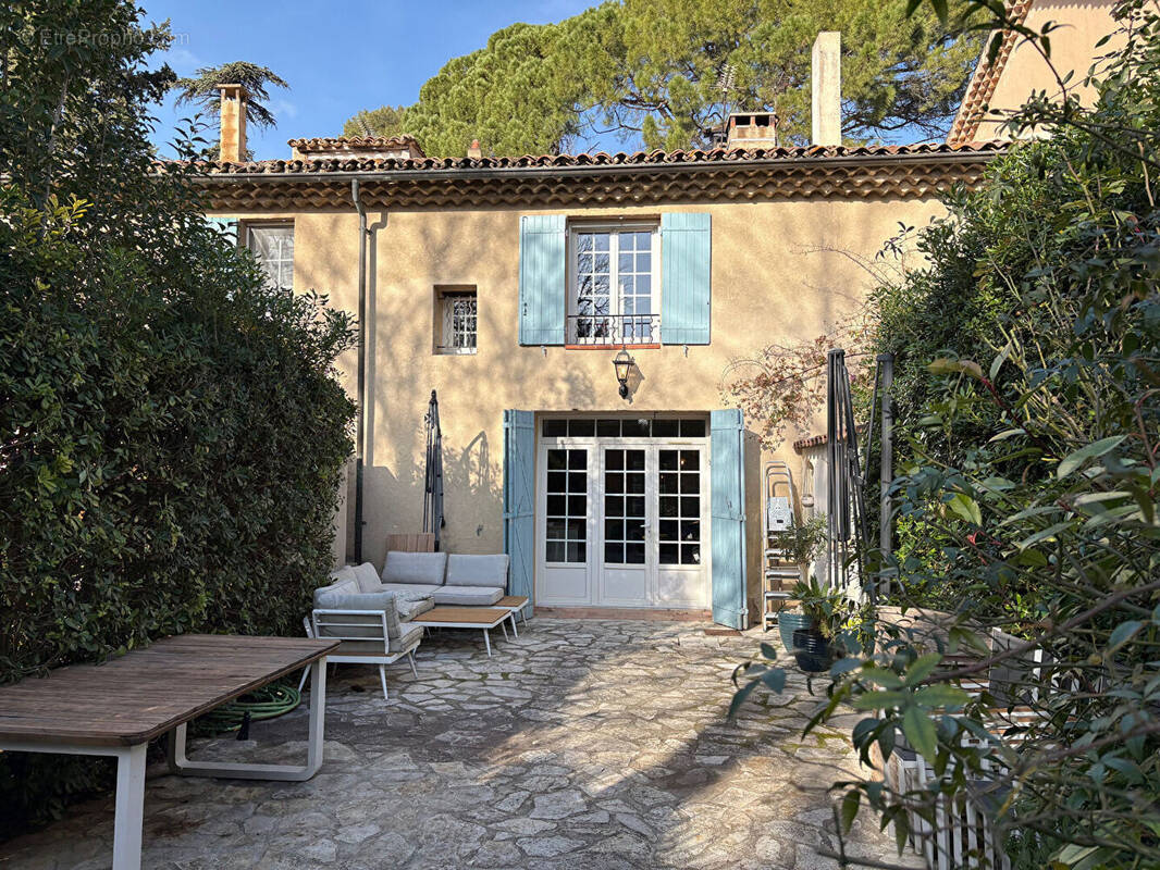 Appartement à AIX-EN-PROVENCE