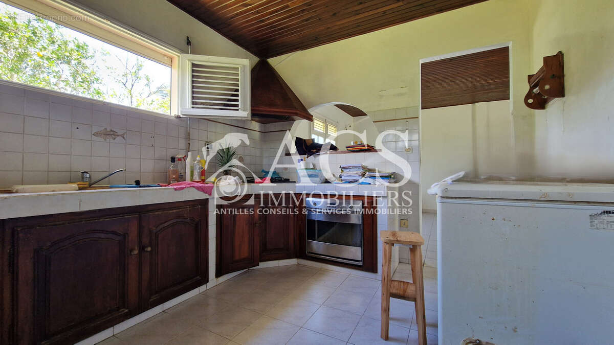 À vendre : Belle maison de plain-pied avec jardin arboré, quartier résidentiel calme à AJOUPA BOUILLON - photo 3