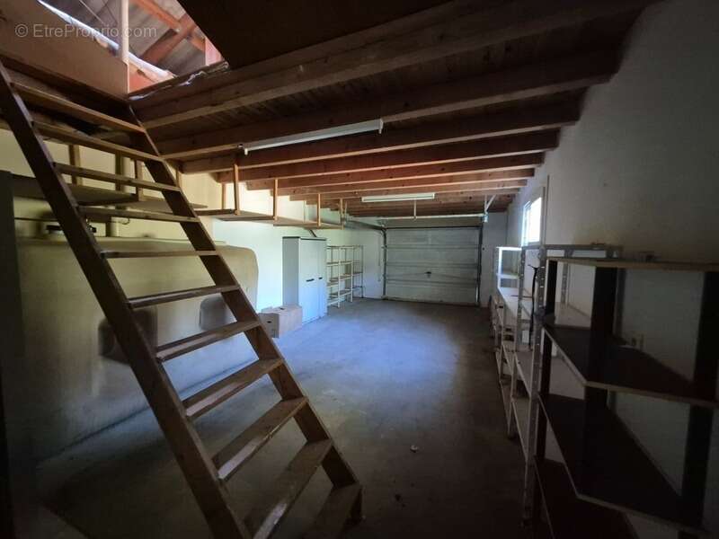 Maison à BAGNOLS-EN-FORET