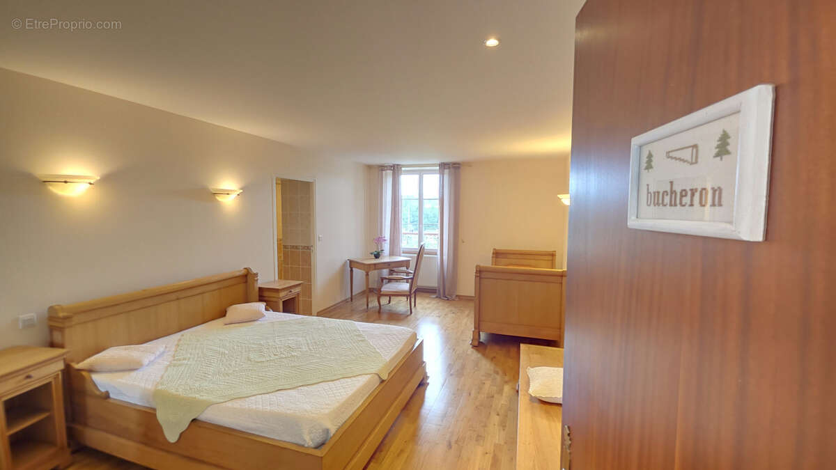 Maison à MONTIGNY-LA-RESLE