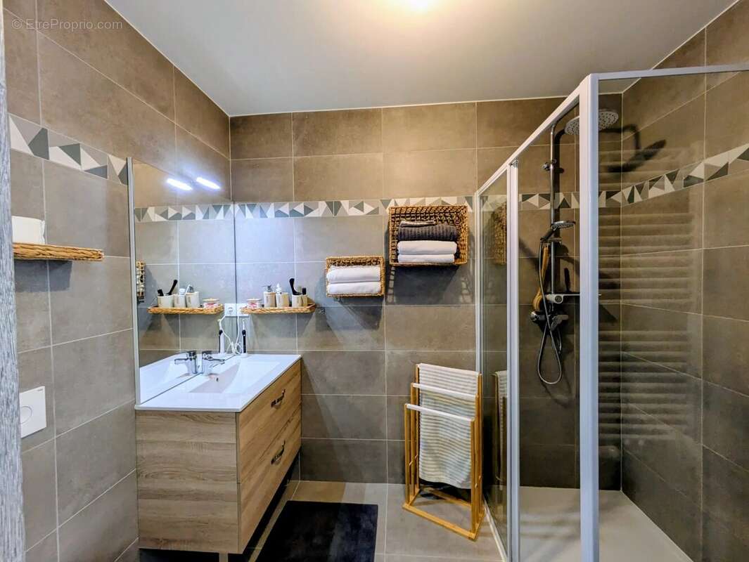 Appartement à GILLY-SUR-ISERE