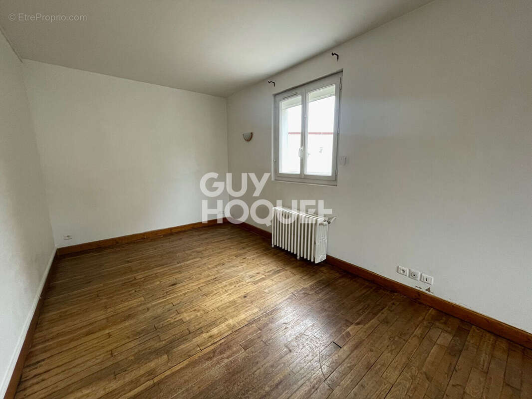 Maison à SAINT-DOULCHARD