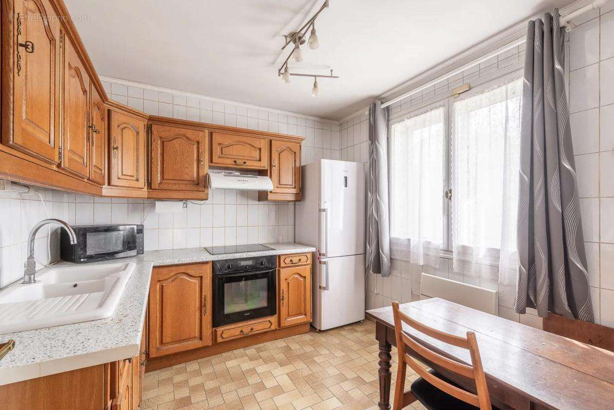 Maison à LONGPERRIER