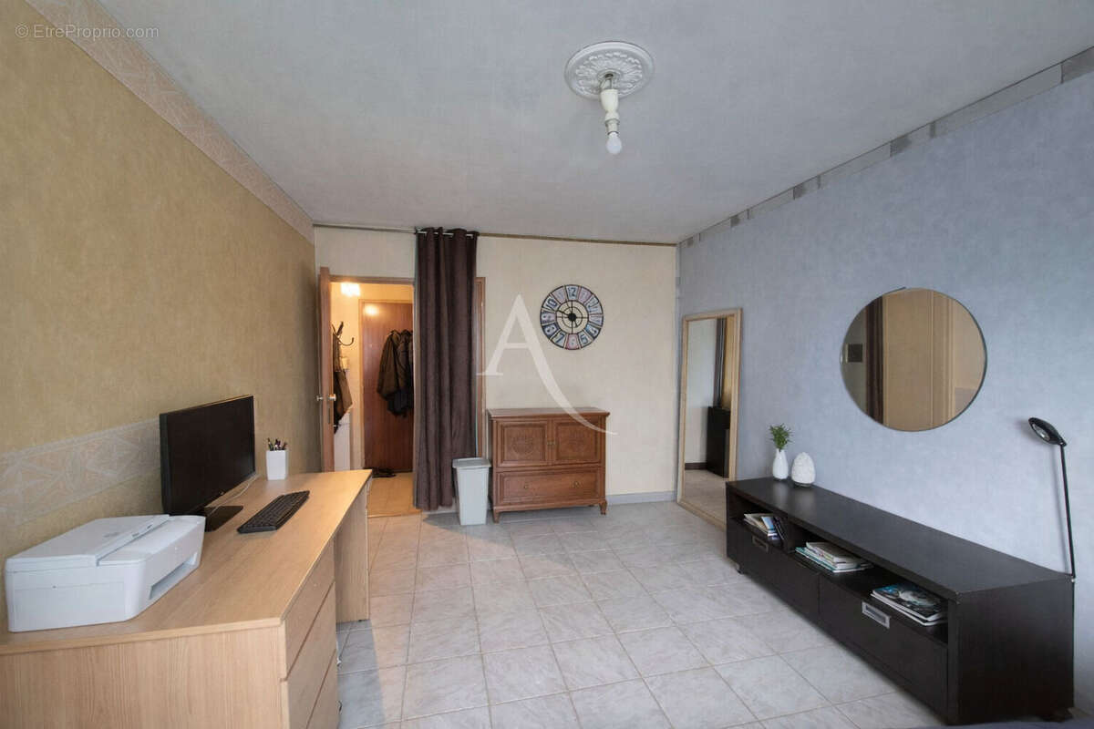 Appartement Les Ulis 2 pièce(s) 48 m2 - photo 2