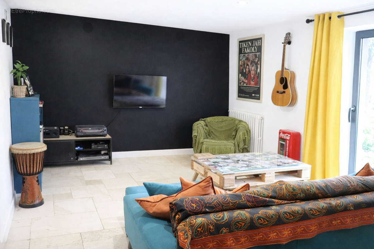 Maison à CHATEAUNEUF-SUR-CHARENTE