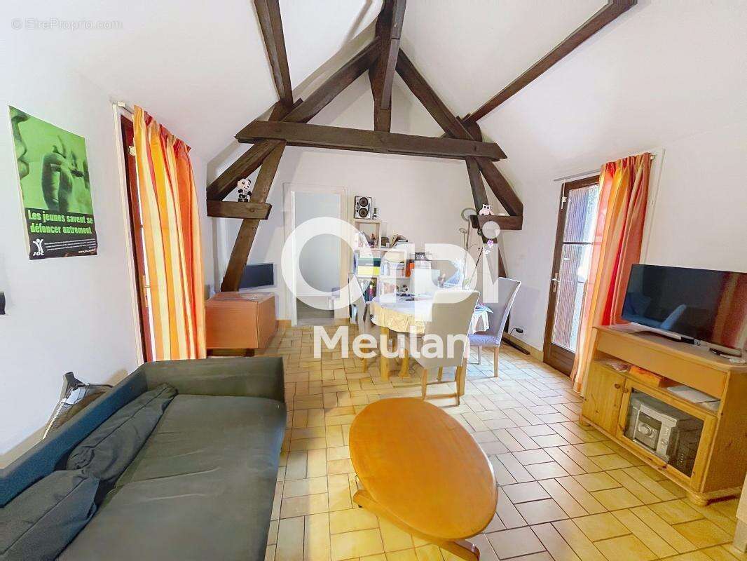 Appartement à MEULAN
