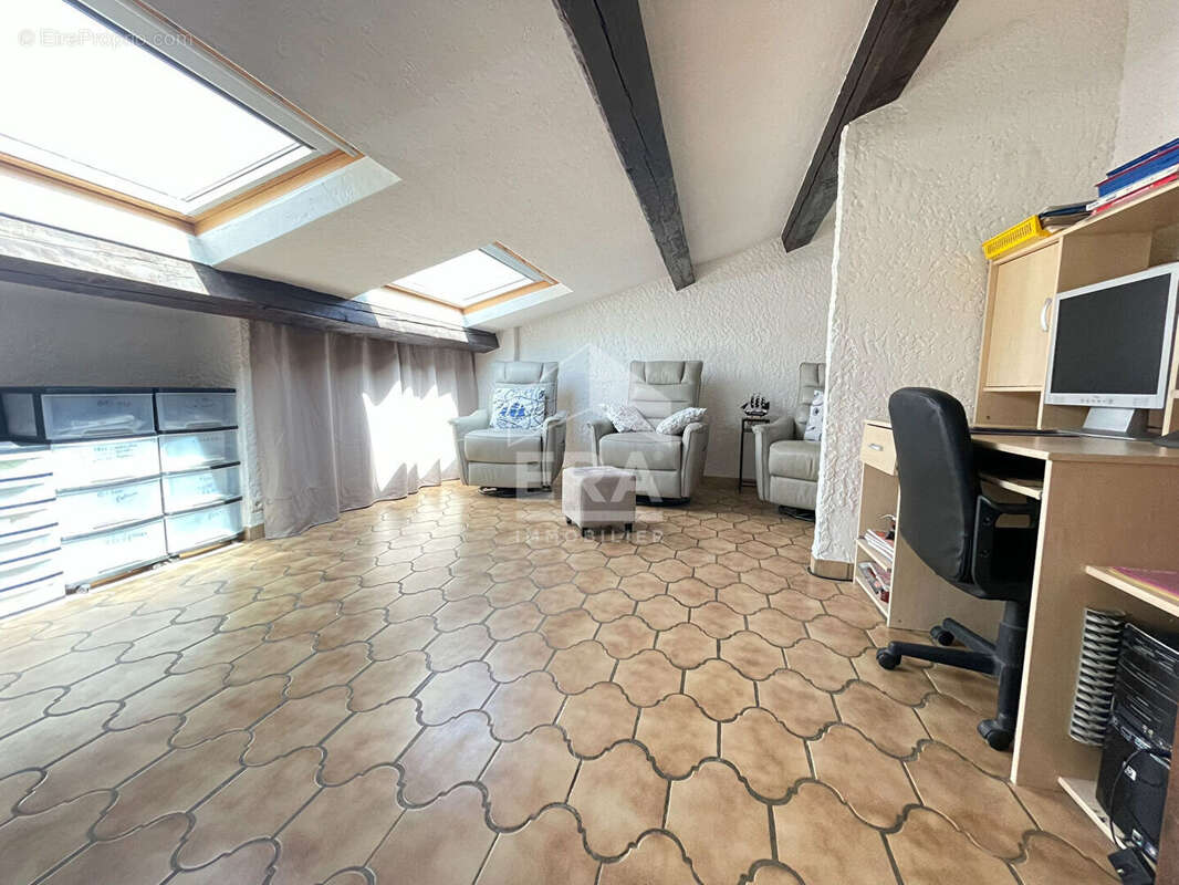 Maison à PEYRUIS