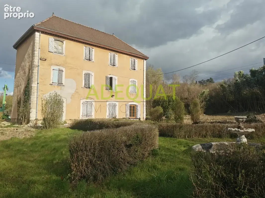 Appartement à LA TOUR-DU-PIN