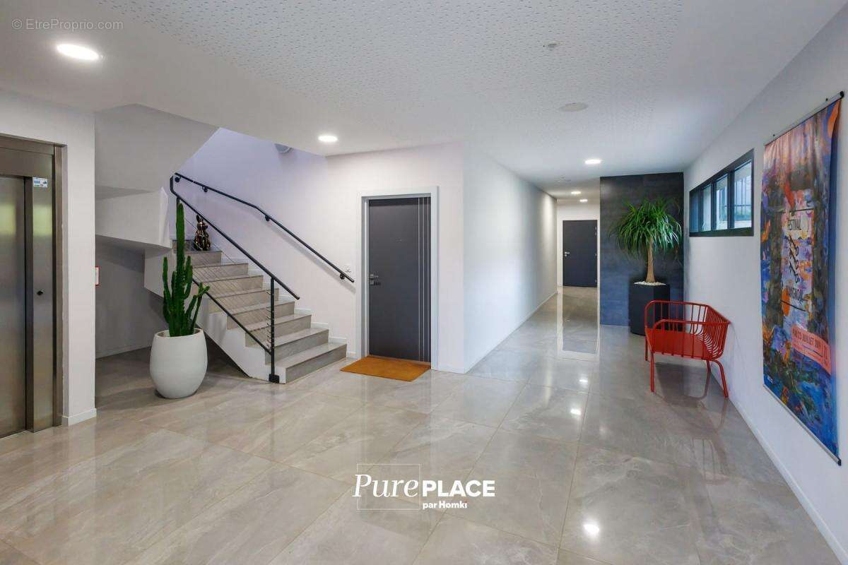 Appartement à VILLENEUVE-LES-AVIGNON