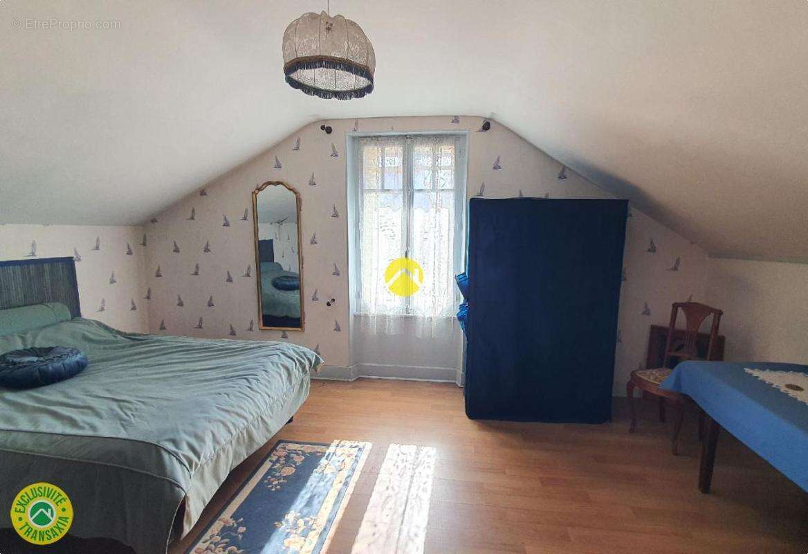 Maison à AUZANCES