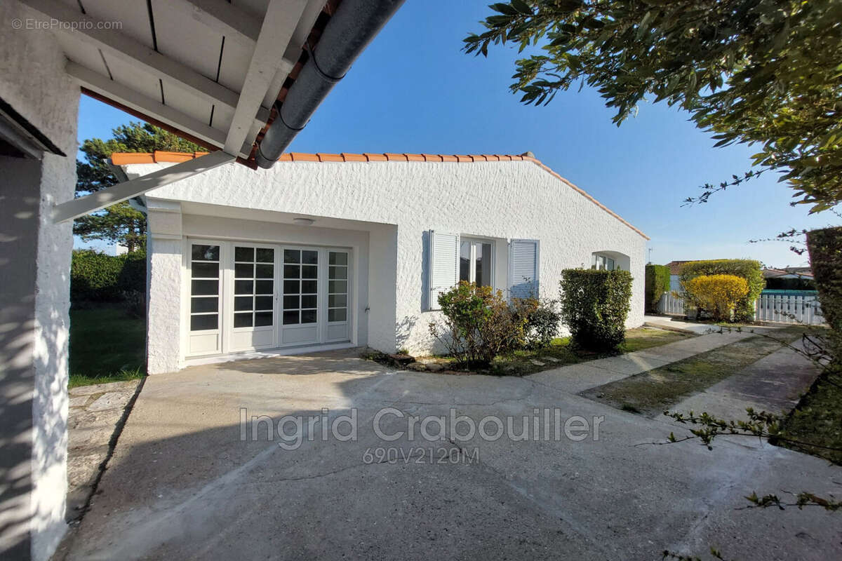 Maison à VAUX-SUR-MER