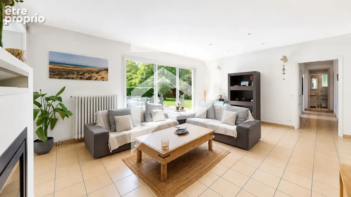 Maison familiale  de plain pied 150 m² Domaine privé sécurisé  Jardin 1000 m² plein sud  La Celle-Saint-Cloud Proche A13 et Parl - photo 6